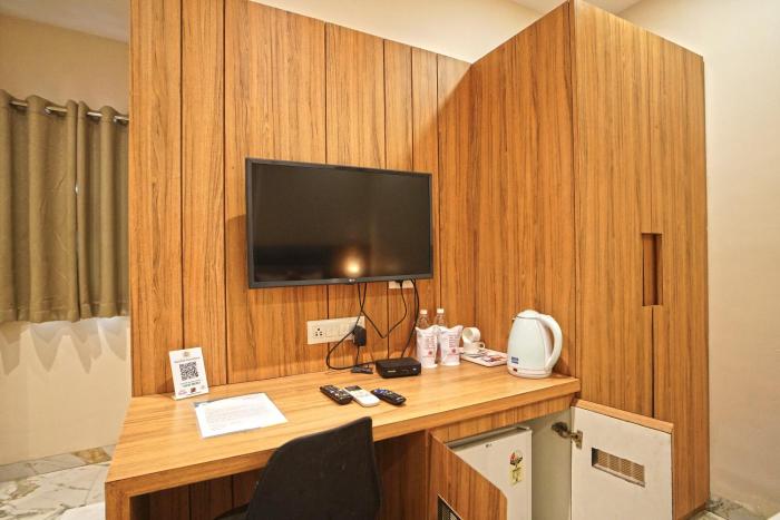 hotel ekta international by wb inn