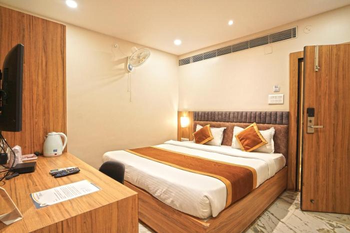 hotel ekta international by wb inn