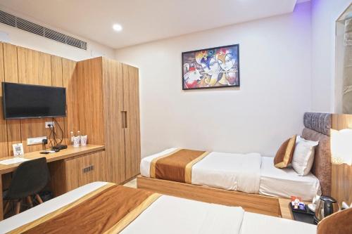 hotel ekta international by wb inn