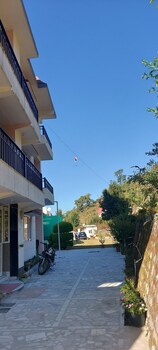 lakebreeze by sunrise