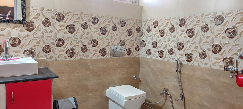 lakebreeze by sunrise