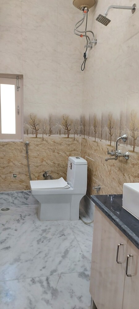 lakebreeze by sunrise