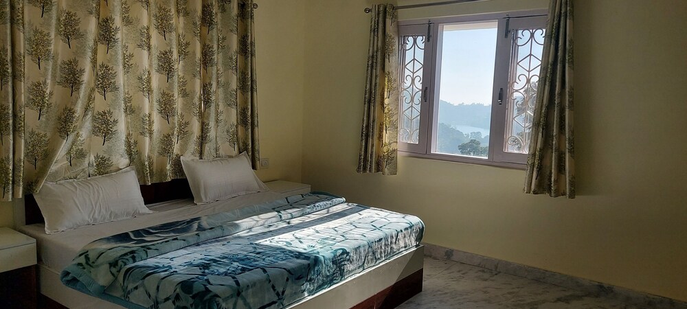 lakebreeze by sunrise