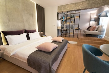 47 luxury suites