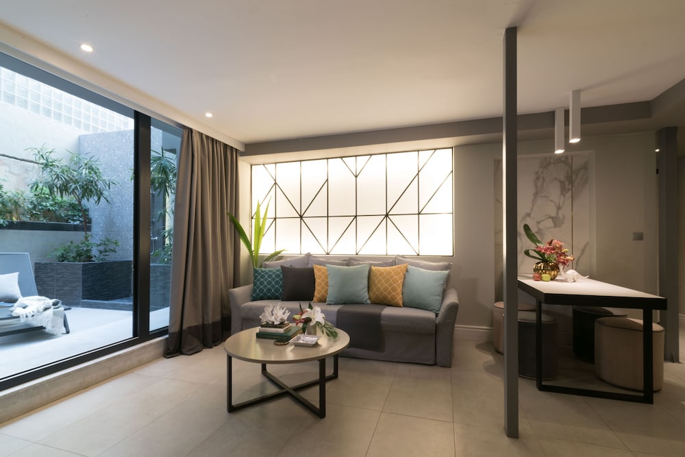 47 luxury suites