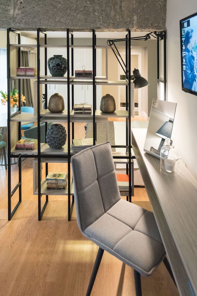 47 luxury suites