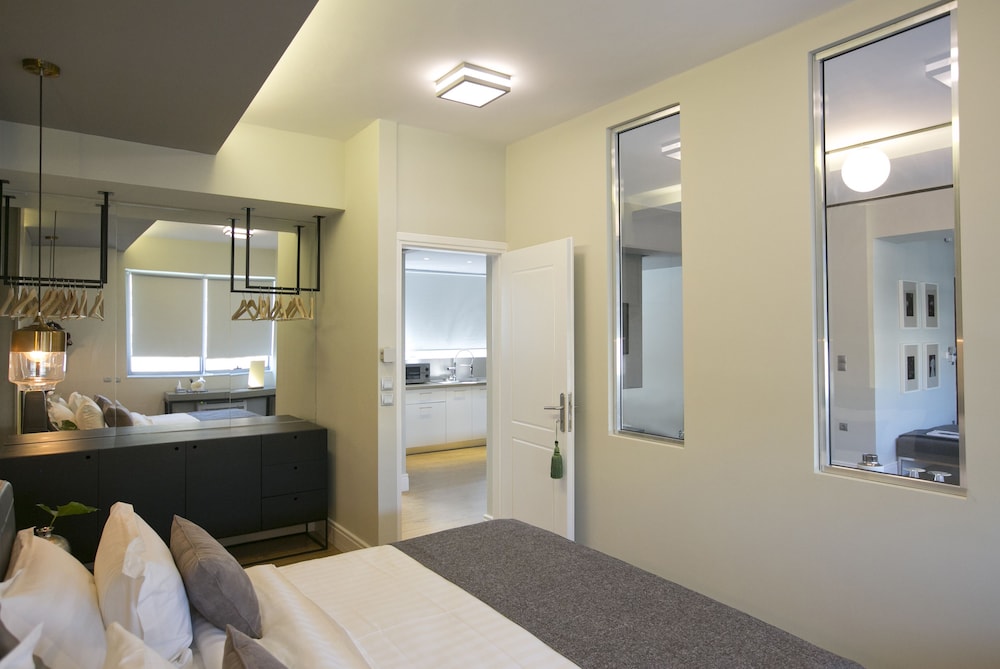 47 luxury suites
