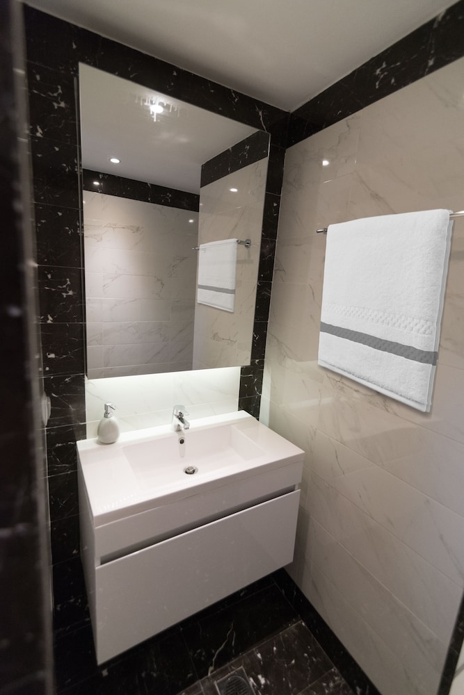 47 luxury suites