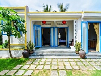 local beach homestay
