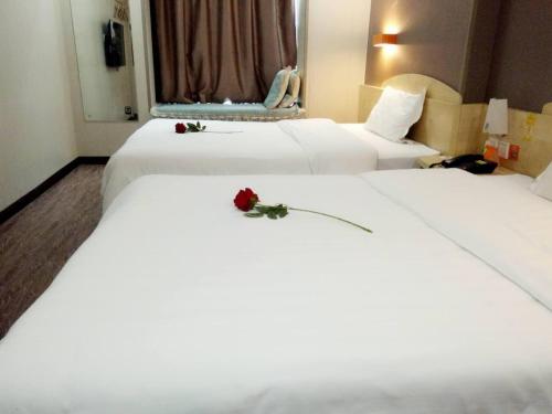 7days inn huquan street yangjiawan subway station