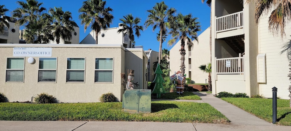 bahia mar 426