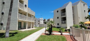 bahia mar 426