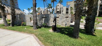 bahia mar 426