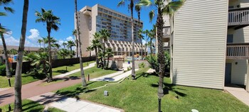 bahia mar 426