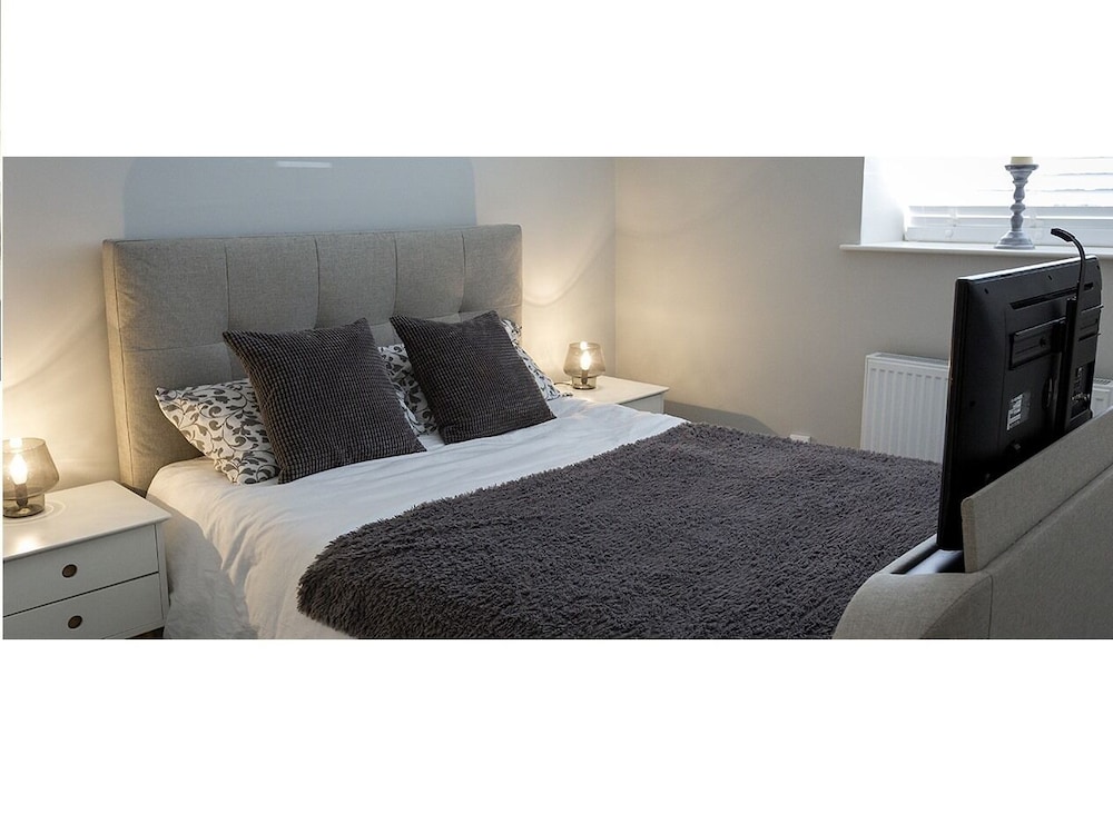 the lane apartment