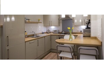 the lane apartment