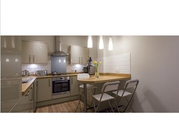 the lane apartment