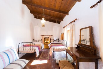 traditional homes of crete