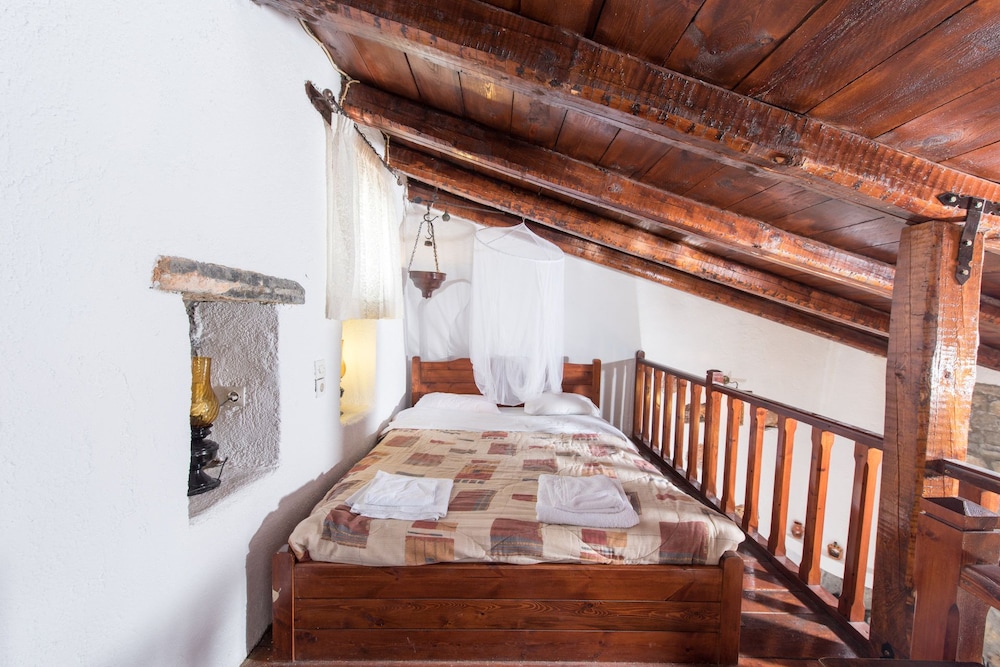 traditional homes of crete