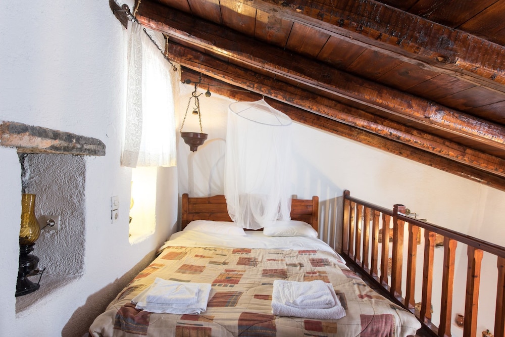traditional homes of crete