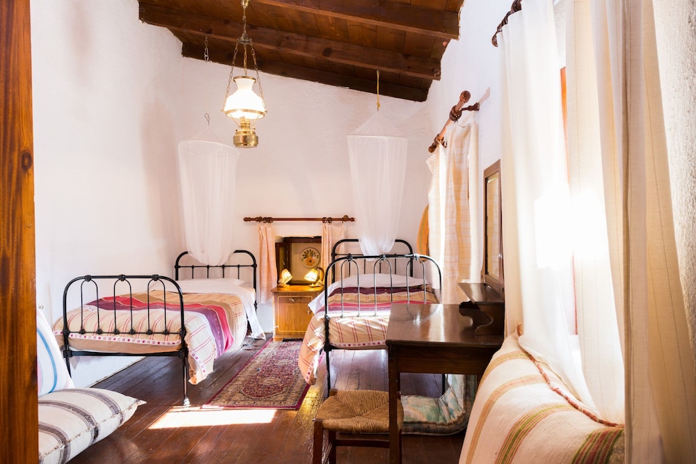 traditional homes of crete