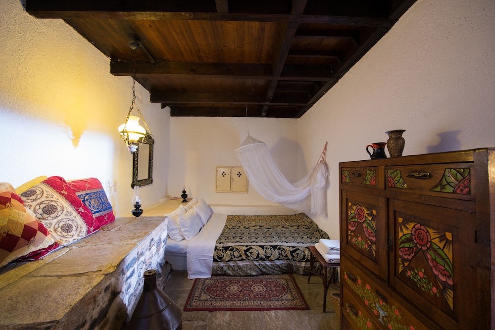 traditional homes of crete