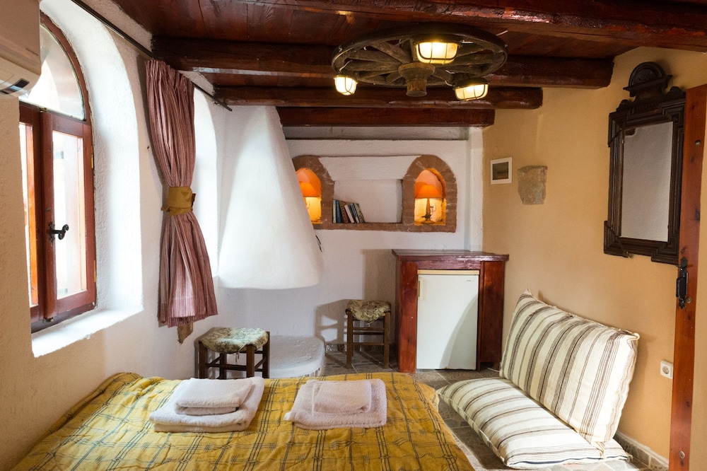 traditional homes of crete