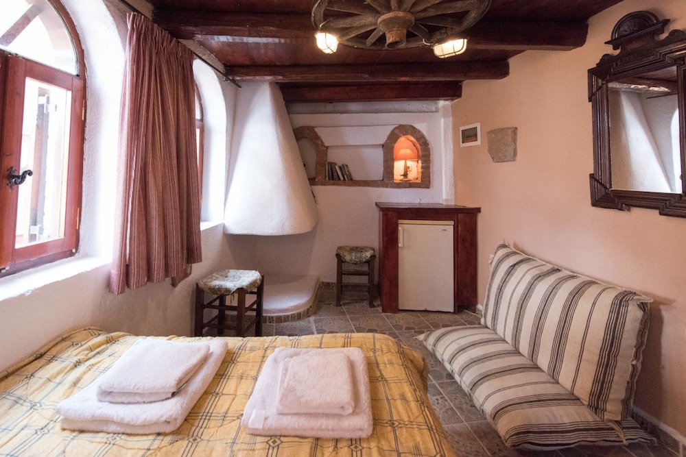 traditional homes of crete