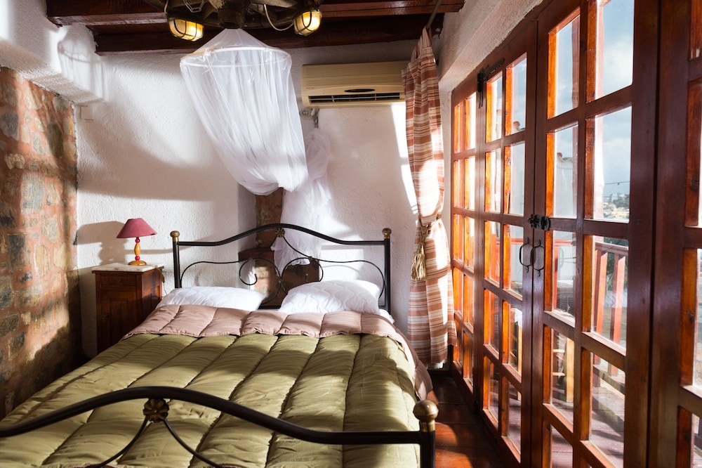 traditional homes of crete