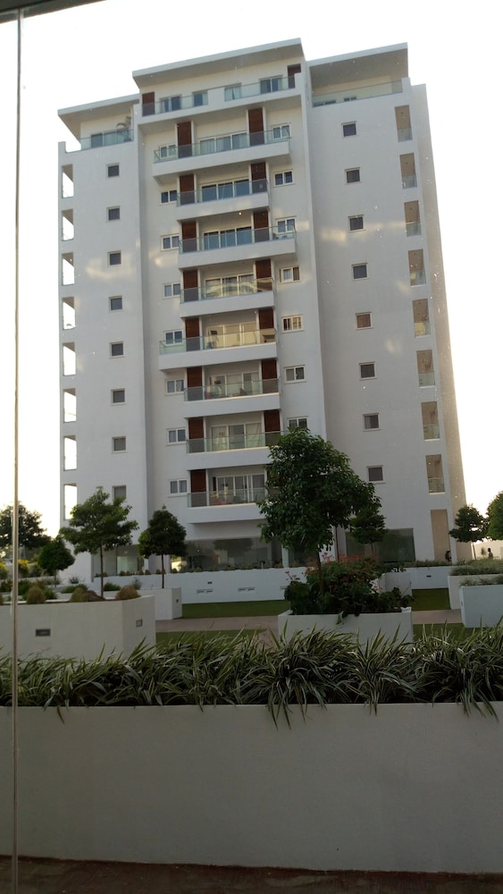 luxury studio apartment at the gallery