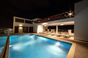 luxury studio apartment at the gallery