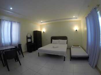almira diving resort