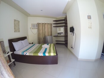 almira diving resort