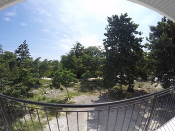 almira diving resort
