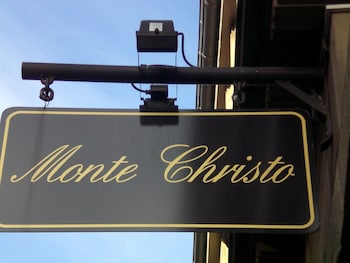 hotel monte christo