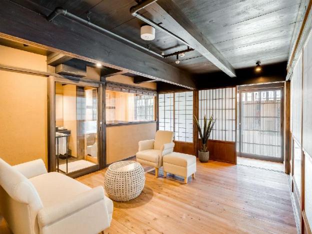 en takeda castle town hotel