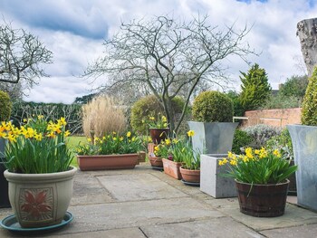 Somerville House,Bristol>>Bartestree,5 star