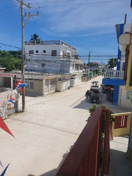 caye caulker plaza hotel