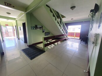caye caulker plaza hotel