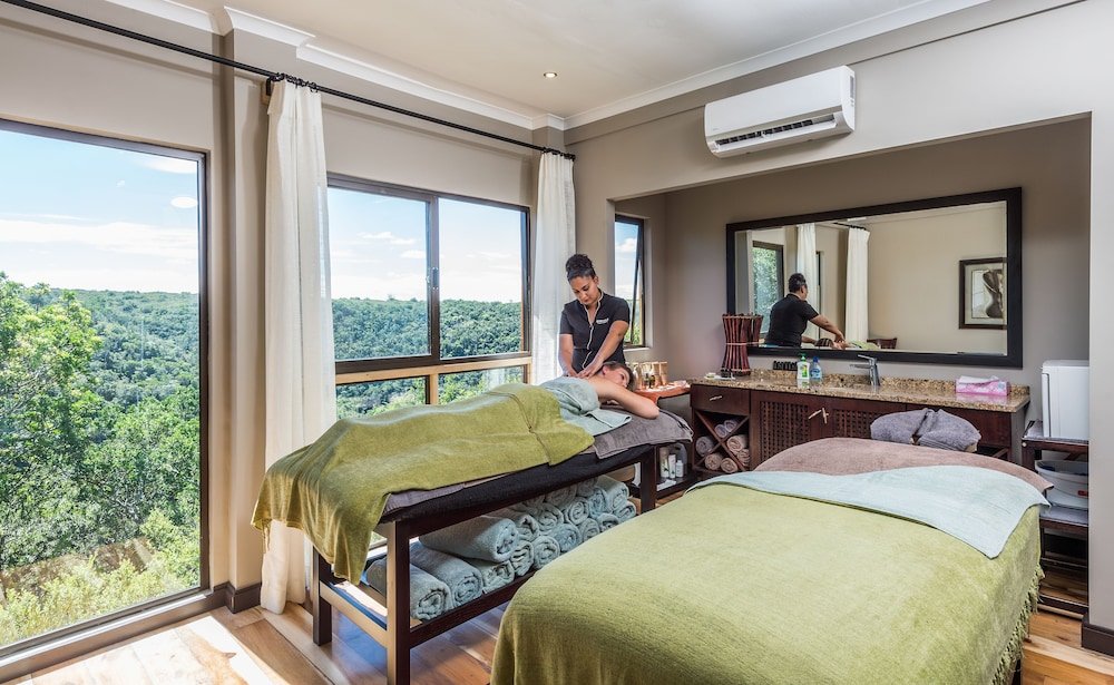 kariega game reserve main lodge
