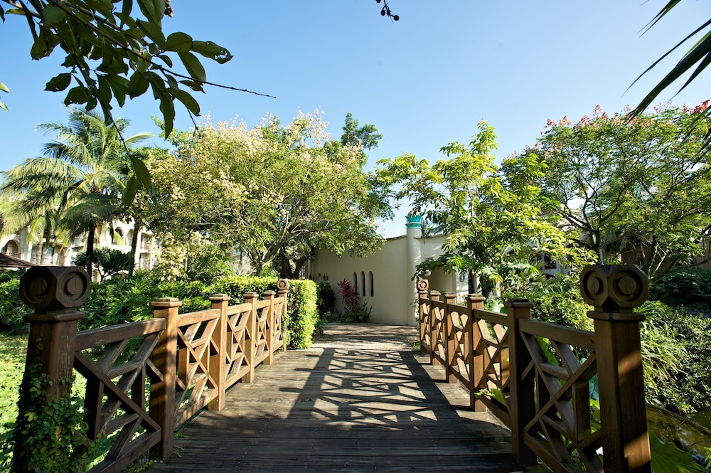 promisedland resort and lagoon