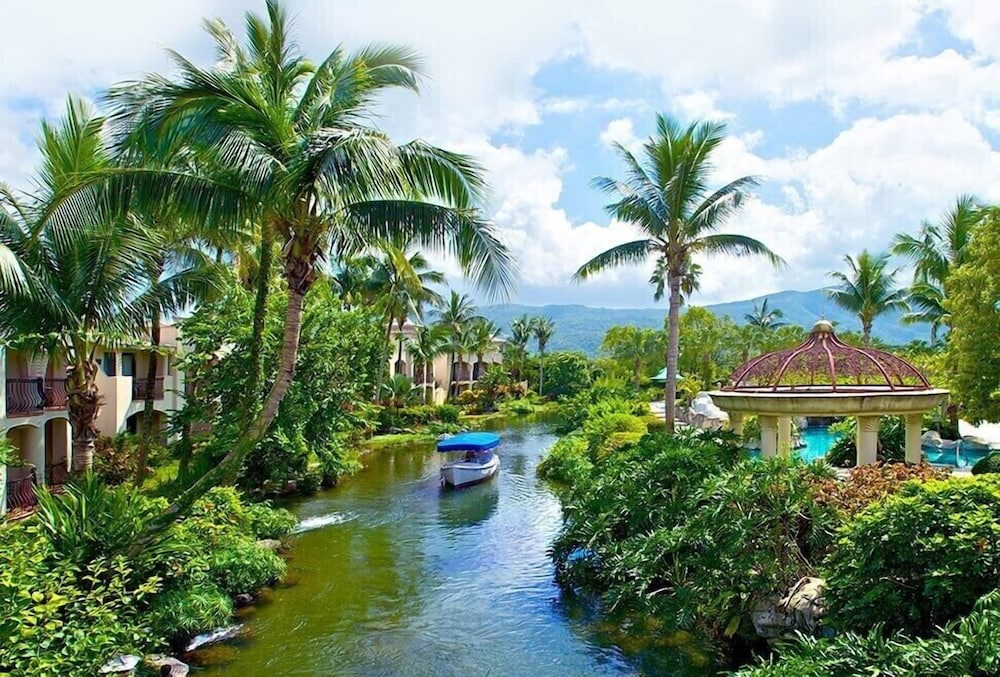 promisedland resort and lagoon