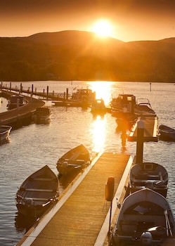 the lakeside hotel and leisure centre