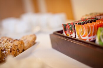 the lakeside hotel and leisure centre