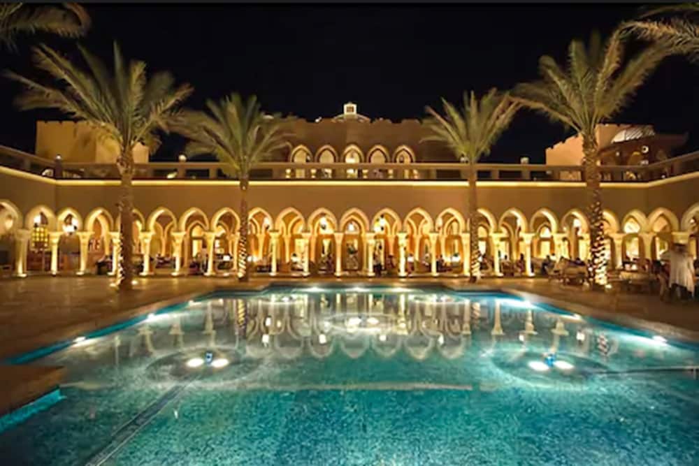 the grand makadi