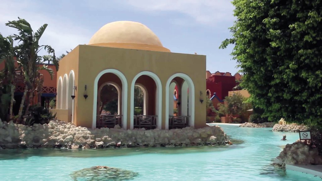 the grand makadi