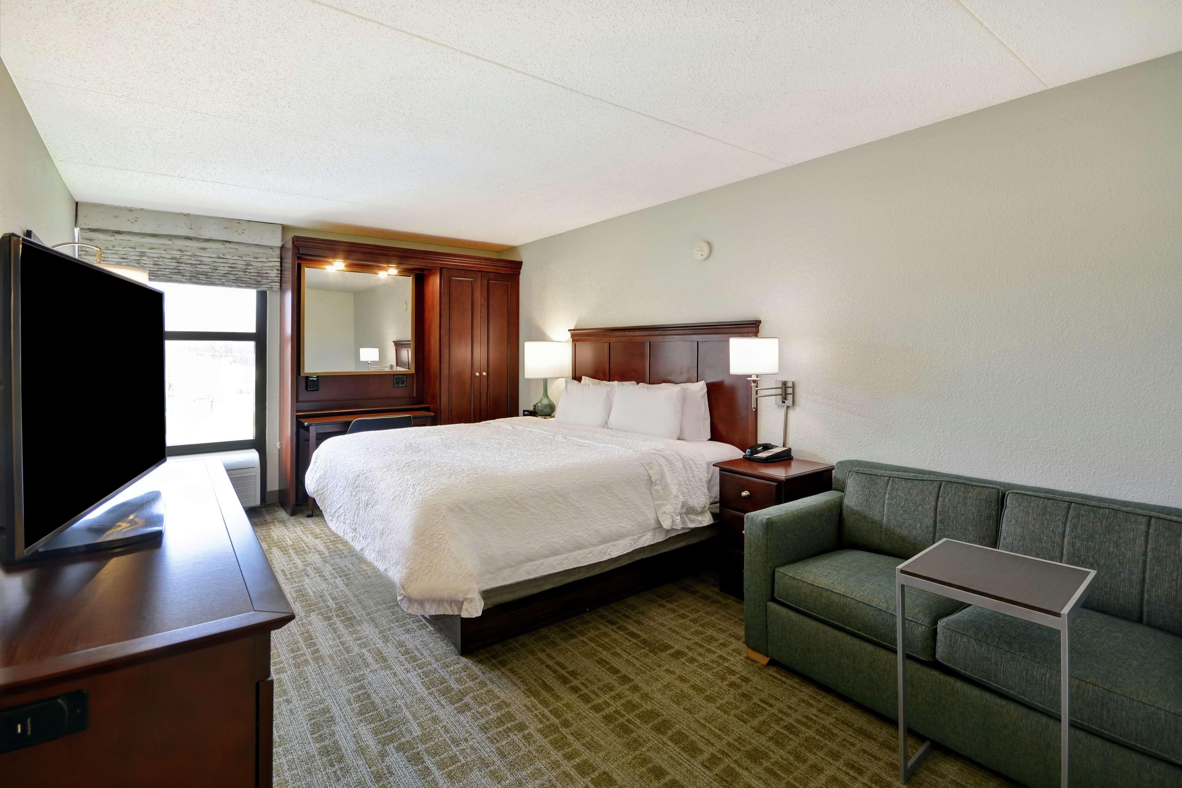hampton inn detroit madison heights south troy