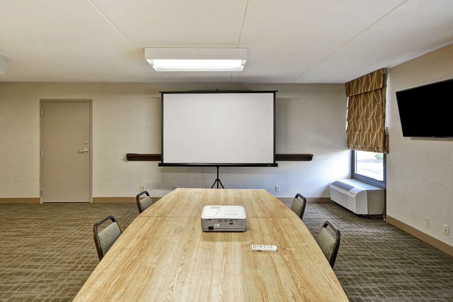 hampton inn detroit madison heights south troy