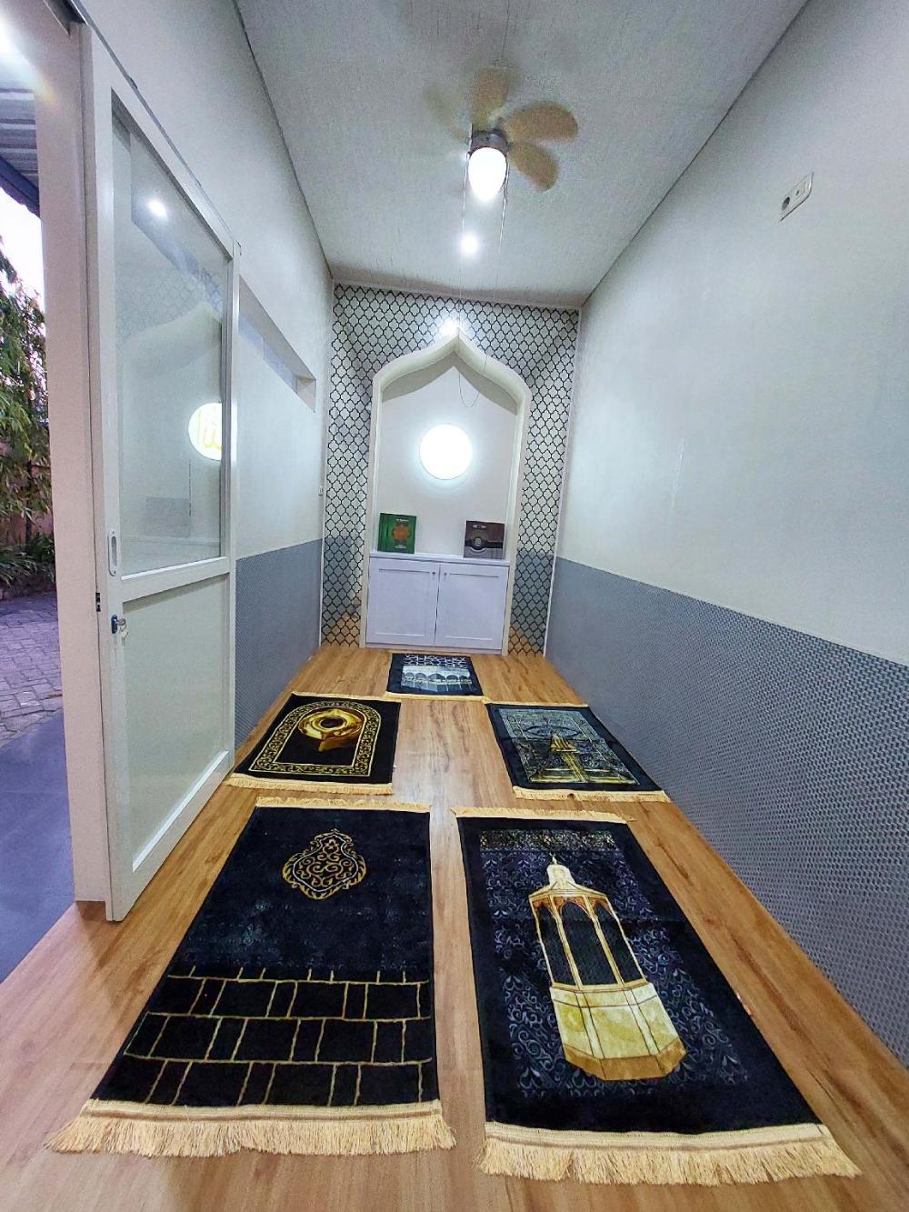 sunshine family homestay near terminal 1 juanda airport