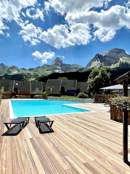 isko basecamp and hotel